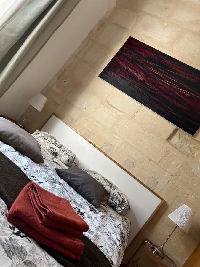 Appartement Le Donjon De La Roquette à Arles Extérieur photo